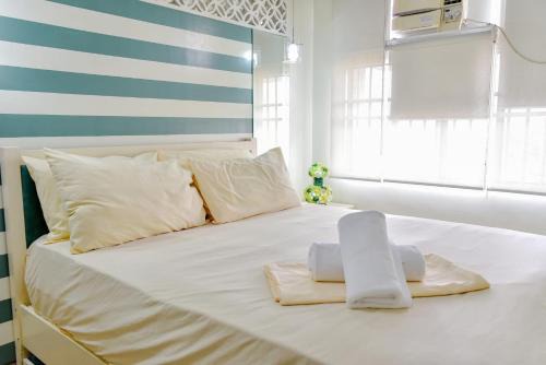 Lovely Modern 2BR Condo in Aurora Gardens San Juan City