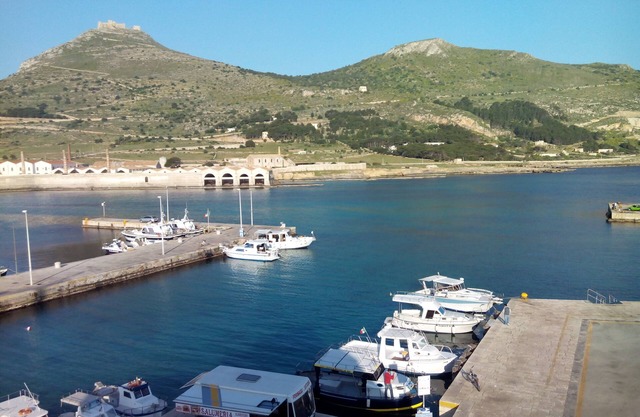 LOVELY PENTHOUSE ON THE SEA AND IN THE HISTORICAL CENTER with Superpanoramic Terrace