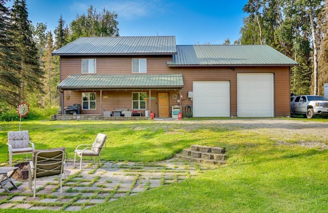 Lovely Soldotna Home, Steps From Kenai River