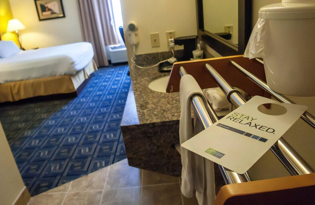 Lovely, Spacious Room w/ Modern Comforts & Pool