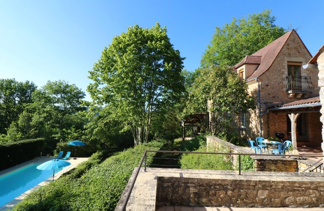 LOVELY STONE HOUSE WITH HEATED POOL & MATURE GARDEN NEAR BY SARLAT