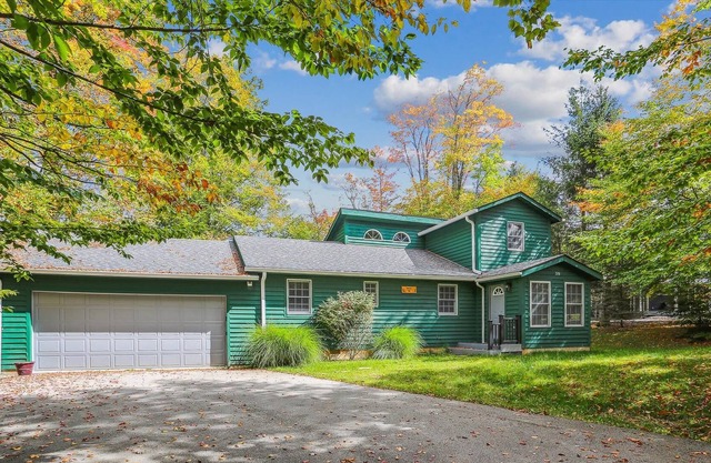 Lovely Streamside Home Provides Easy Access to All Things Canaan Valley!
