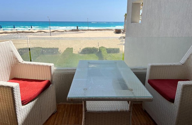 Lovely townhouse directly on the beach northcoast lavista cascada