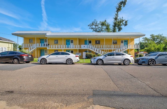 Lovely two bedroom rental unit near FAMU and FSU.