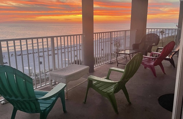 Low Spring Break Specials-Oceanfront-Long Beach Resort, Sleeps 11