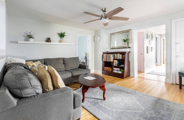 Lower Park · Comfortable & clean close to downtown Burlington
