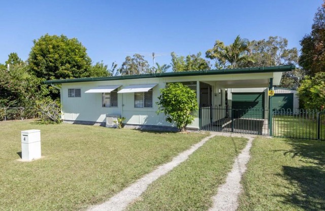 Lowset, pet friendly cottage - Sunset Ave, Bongaree
