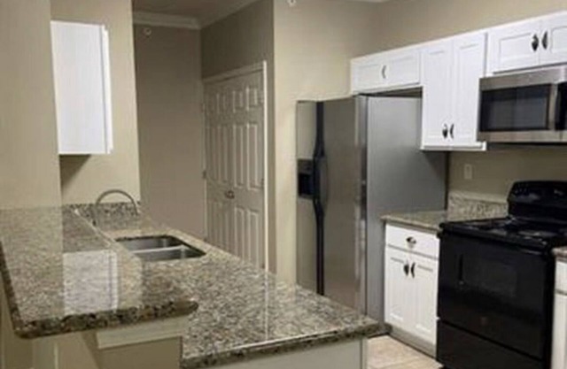 LSU Game-day Getaway n1.5 miles from LSU stadium nGATED complex for your safety