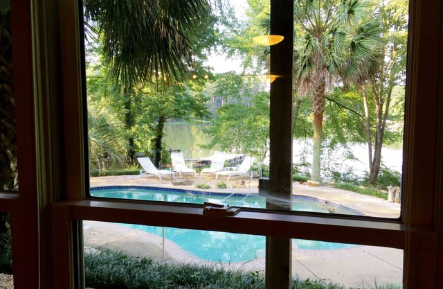 Lucky Enough - Guest Suite on the Water