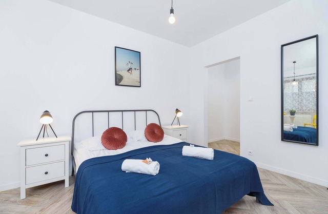 Ludwinowska 11 Krakow | Spacious 3-Bedroom Apartment | Furnished Terrace | Quiet