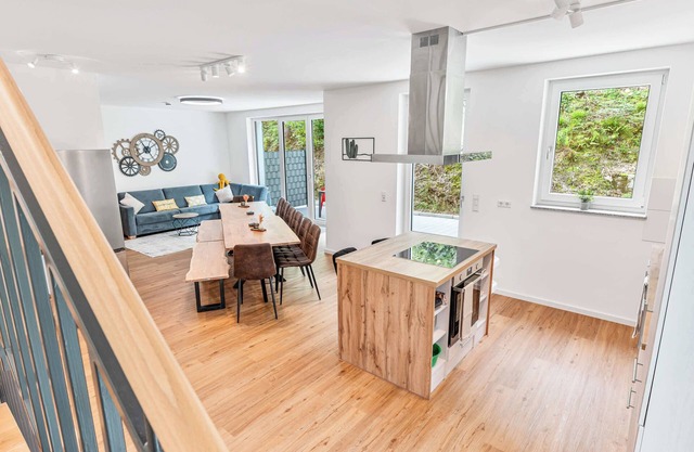 LUMlFLATS: Haus mit 5 Zimmer und E-Ladestation