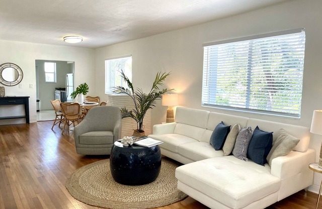Luna Beach Bungalow