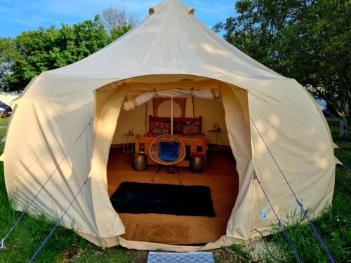 Luna Tent Secret garden Glamping