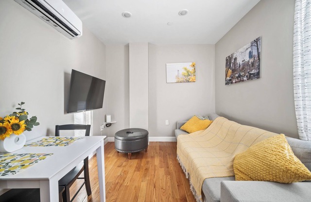 Lux 1st floor 3brm/1bath North End