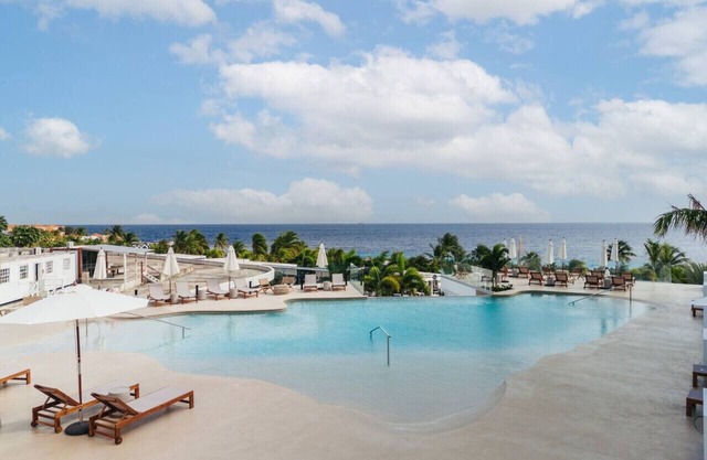 LUX 3BR Condo | Steps from Mambo Beach by Bocobay