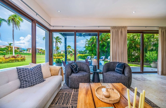 Lux 5-Star Villa: In Gates, Staffed, Beach Clubs, Golf & More!