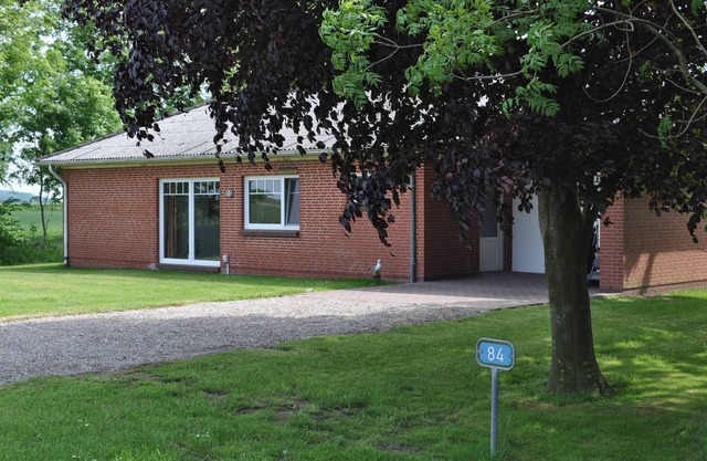 Luxury holiday home with whirlpool and sauna, on the North Sea, Pets Allowed