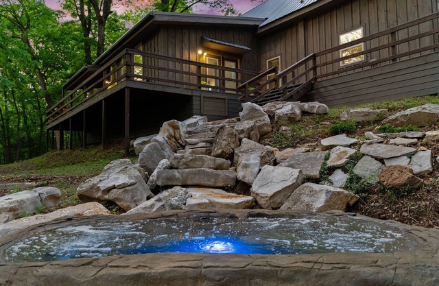 Lux Family Lodge Boulder H/T Near Buffalo River