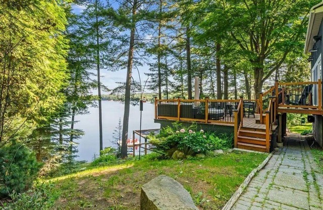 Lux Muskoka Waterfront 5 BR Luxury