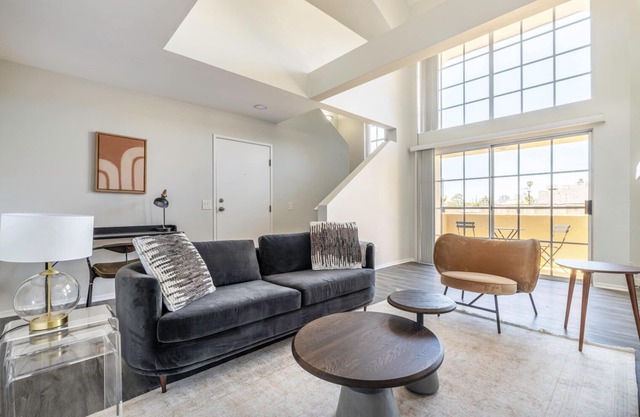 Lux West Hollywood 2BR, near shops + Beverly Center, by Blueground