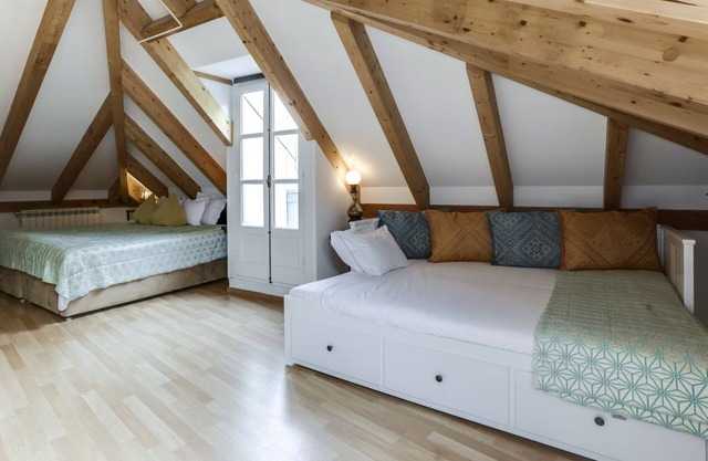 LUXa Charm House | Room 9 | Self Check-in Online