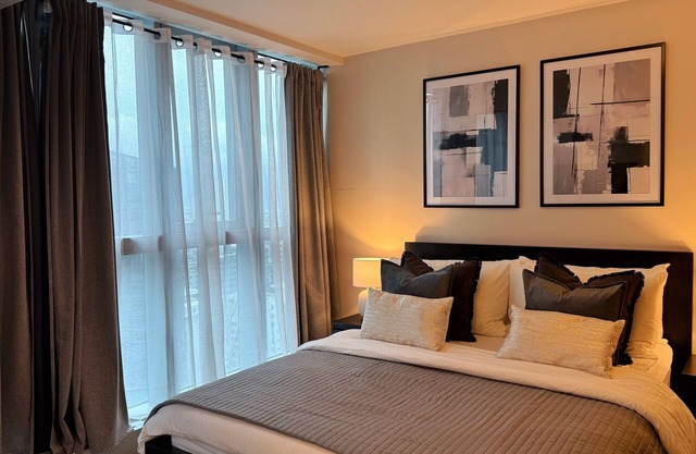 Luxe and Modern 1BR Unit in BGC