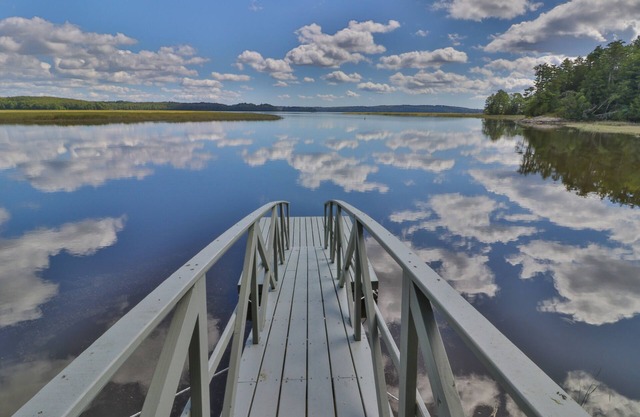 Luxe Bayfront Cabin w/Stunning Views & Shared Dock- Ideal for Hunting & Fishing