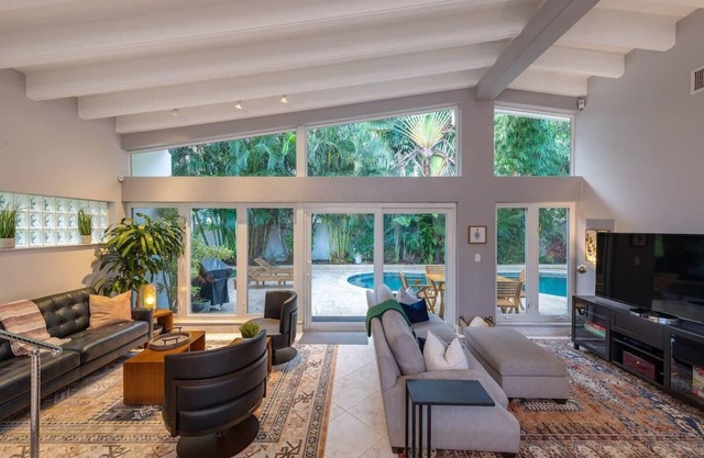 Luxe Hideaway Minutes From Beach, Bars & Eateries