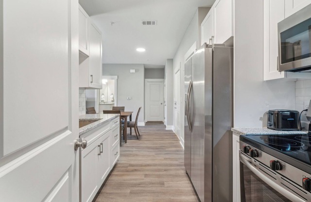 Luxe Park 1115 | 2 Bedroom 2 Bathroom Apartment