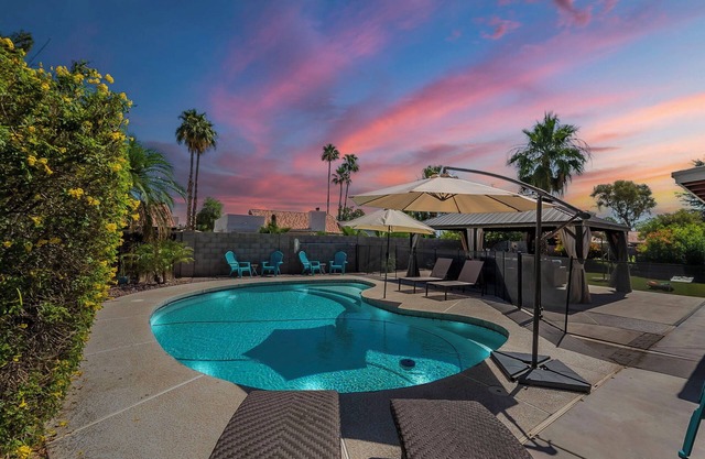 Luxe Poolside Escape in Chandler Minutes to Downtown Chandler