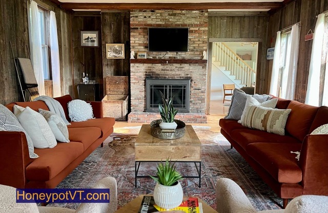 Luxe Thanksgiving Retreat in VT's Green Mountains