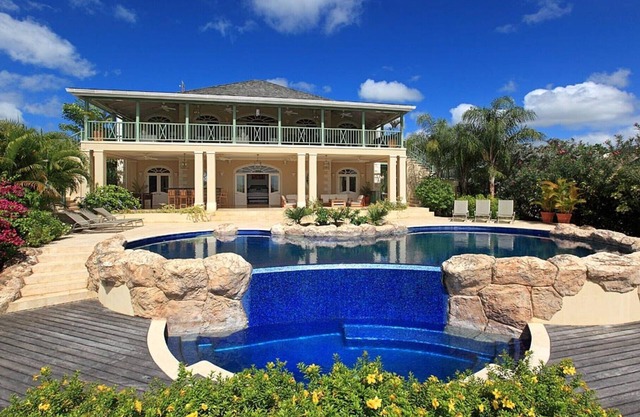 Luxurious 5 bed villa located in Sugar Hill Resort