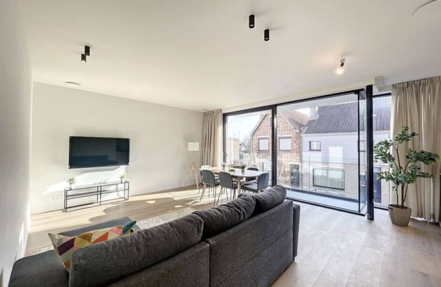 Luxurious apartment near beach