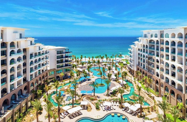 Luxurious Beachfront Paradise