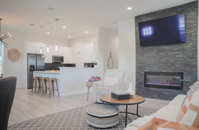 Luxurious family friendly and work friendly home close to all the action
