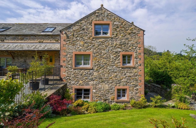 Luxurious, High Quality, 'Green' Barn Conversion (Lake District & Dales National Parks)