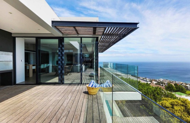 Luxurious Holiday Villa w/Views, Pool & Jacuzzi (Halo Villa)