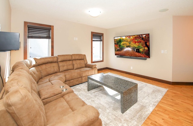 Luxurious home to relax at with family and friends