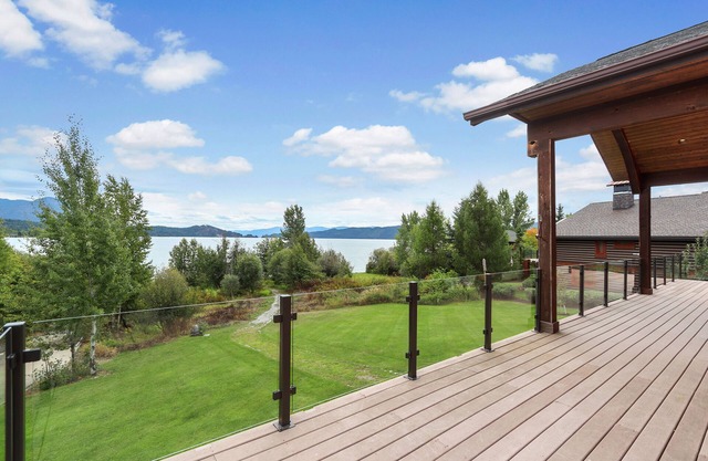 Luxurious Lakefront Home with Private Hot Tub, Dock, Beach Deck, Fire Ring