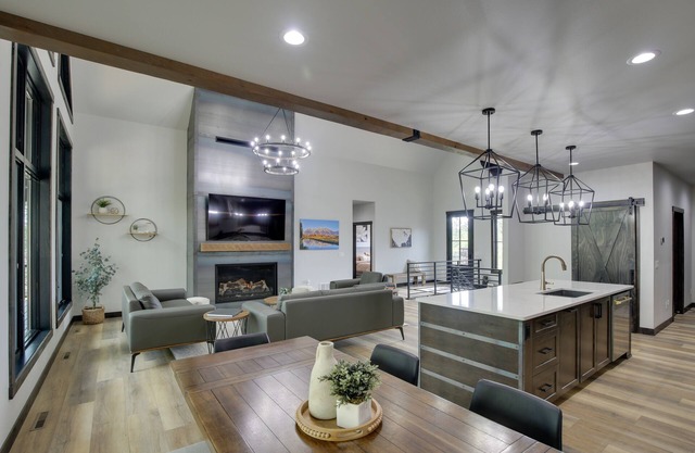 Luxurious Lead Vacation Rental w/Private Hot Tub!