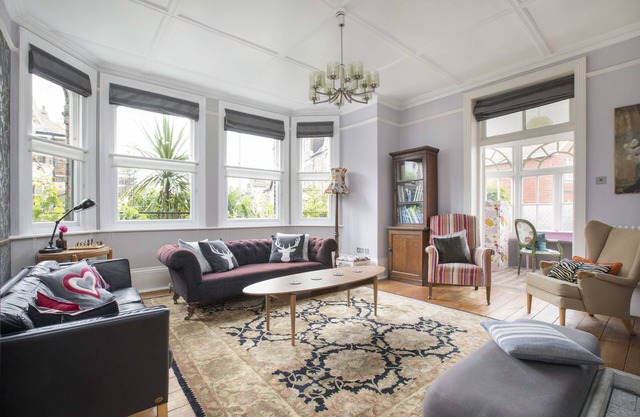 Luxurious & spacious family seaside escape. Perfect for relaxation and fun.