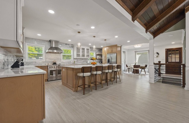 Luxurious Stay, Pool, Hot Tub, Multifamily, Braves Stadium 3 miles