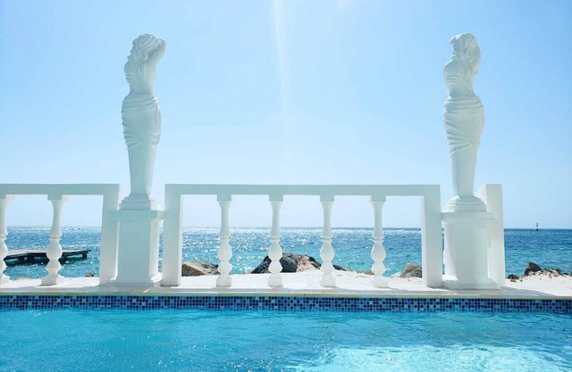 Luxurious Villa Fillipe 3- Brand New! Sea View: Spacious, Private Pool & AC
