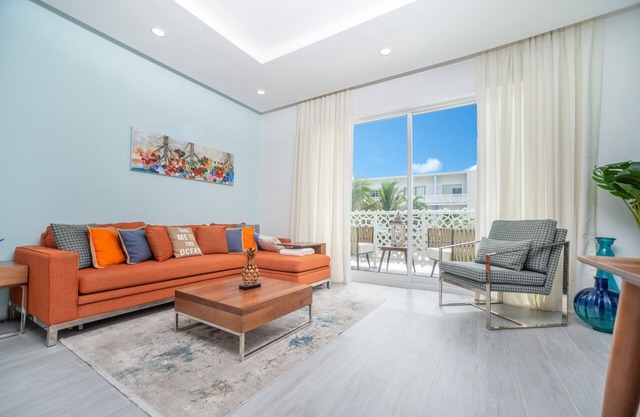 Luxury 1 bed apartment near Seven Mile Beach at The Grove