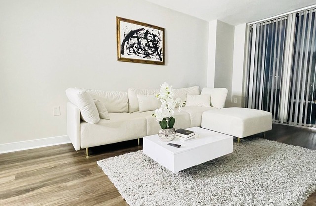 Luxury 1-Bedroom with Rooftop Pool,Gym Facility