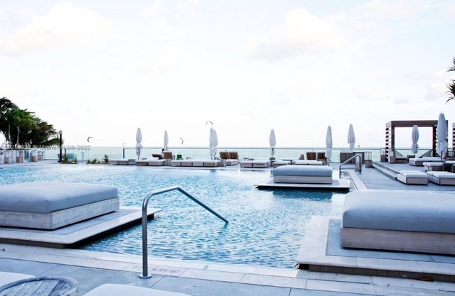 Luxury 1 Bedroom with Ocean View. 5 star amenities