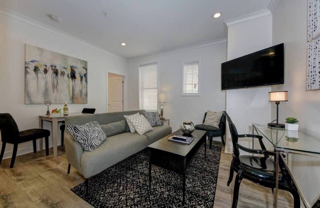 Luxury 1BR Suite 1 Dupont/Kalorama