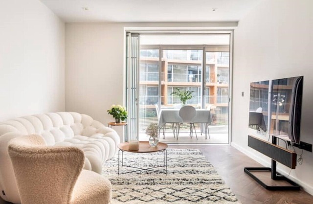 Luxury 2 Bedroom Flat in Battersea Power Station!