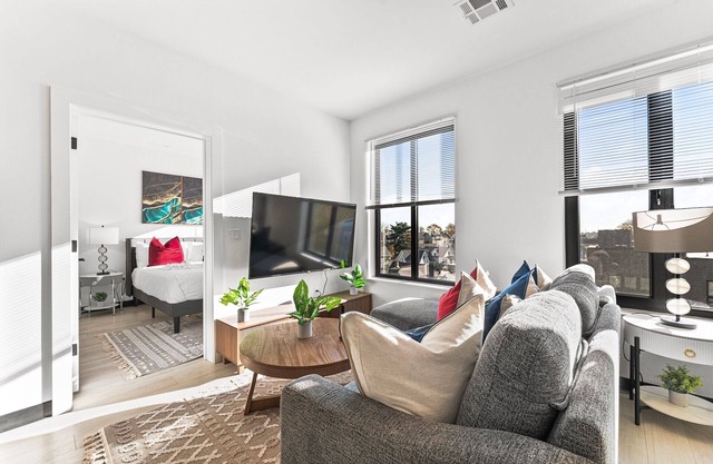 Luxury 2bd/2ba near Boston 4039