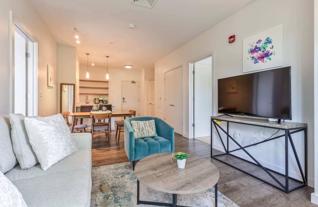 Luxury 2BR Apt Near Kendall Sq